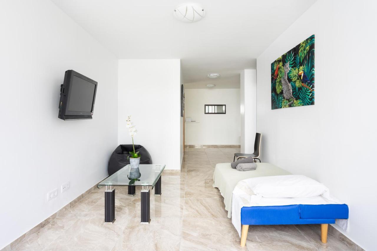 Classbnb - Three Spacious Apartments 150M From The Las Americas Promenade Arona  Exterior photo